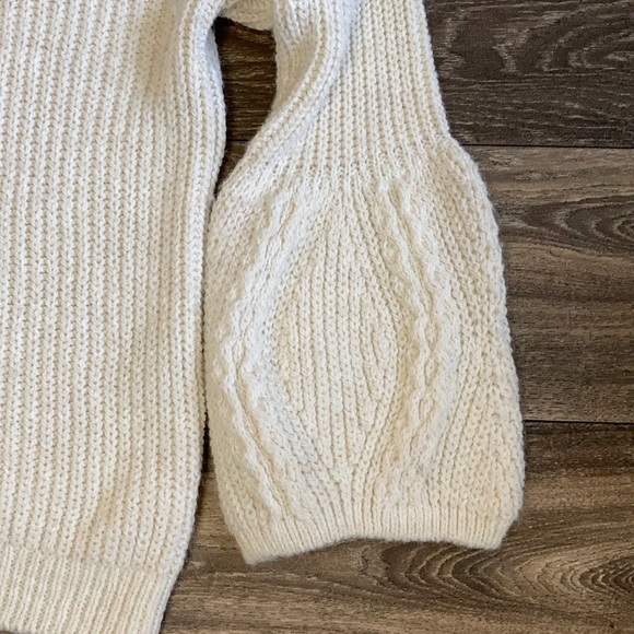 ASOS Oversized Ivory Sweater Bell Sleeves Sz 6 - Picture 5 of 8